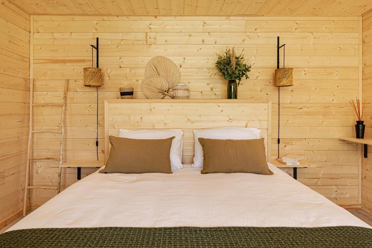 Les Lodges De Malbrough Aire-sur-la-Lys Ngoại thất bức ảnh