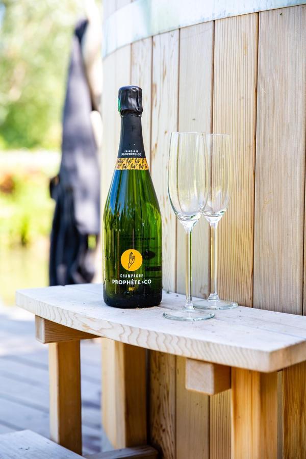 Les Lodges De Malbrough Aire-sur-la-Lys Ngoại thất bức ảnh